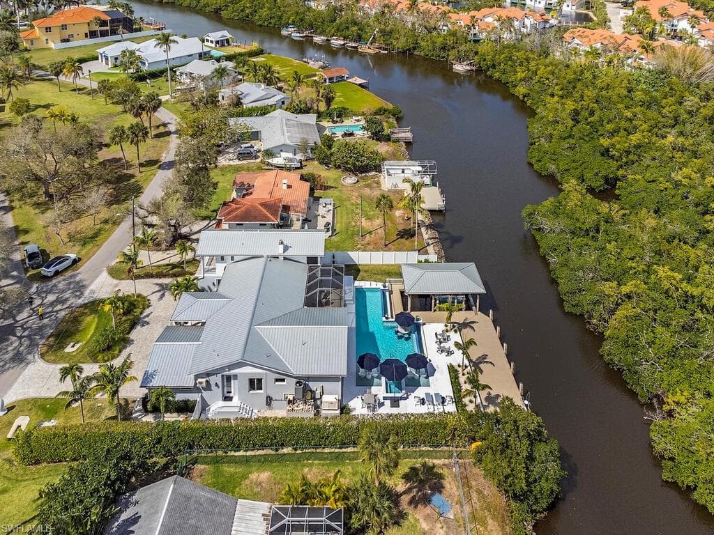 2323 Harbor Rd, Naples, FL 34104-7