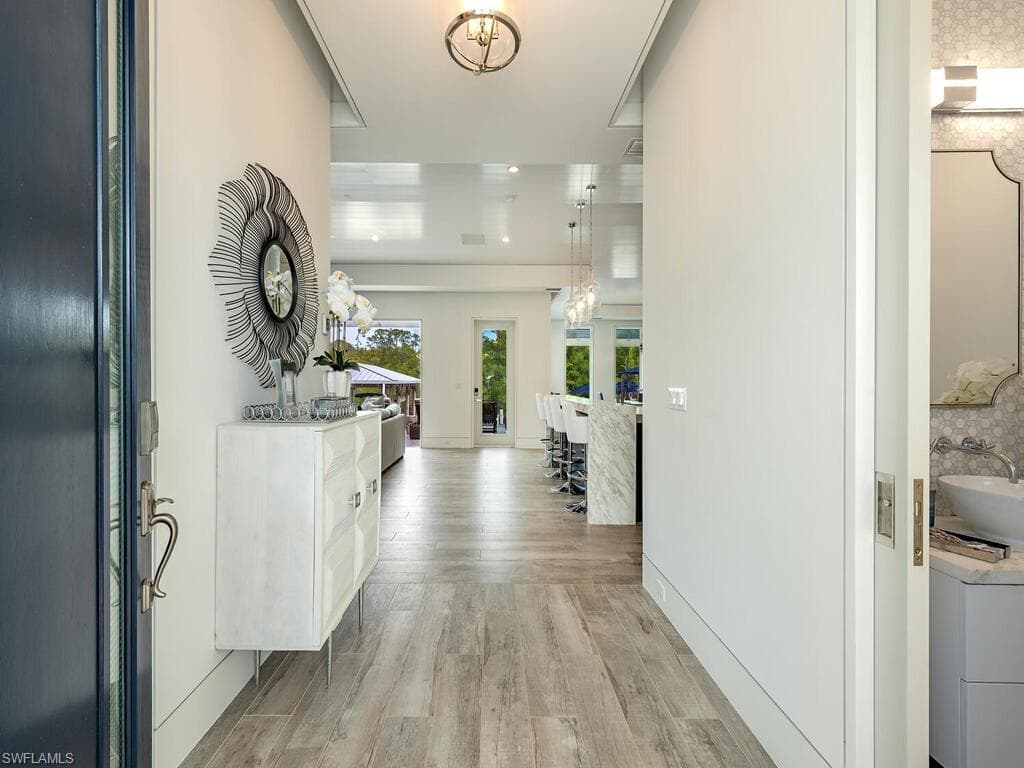 2323 Harbor Rd, Naples, FL 34104-8
