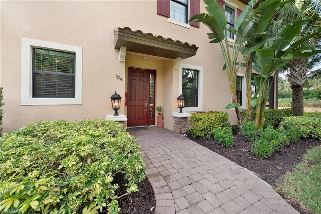8757 Bellano Ct 6-104, Naples, FL 34119-4