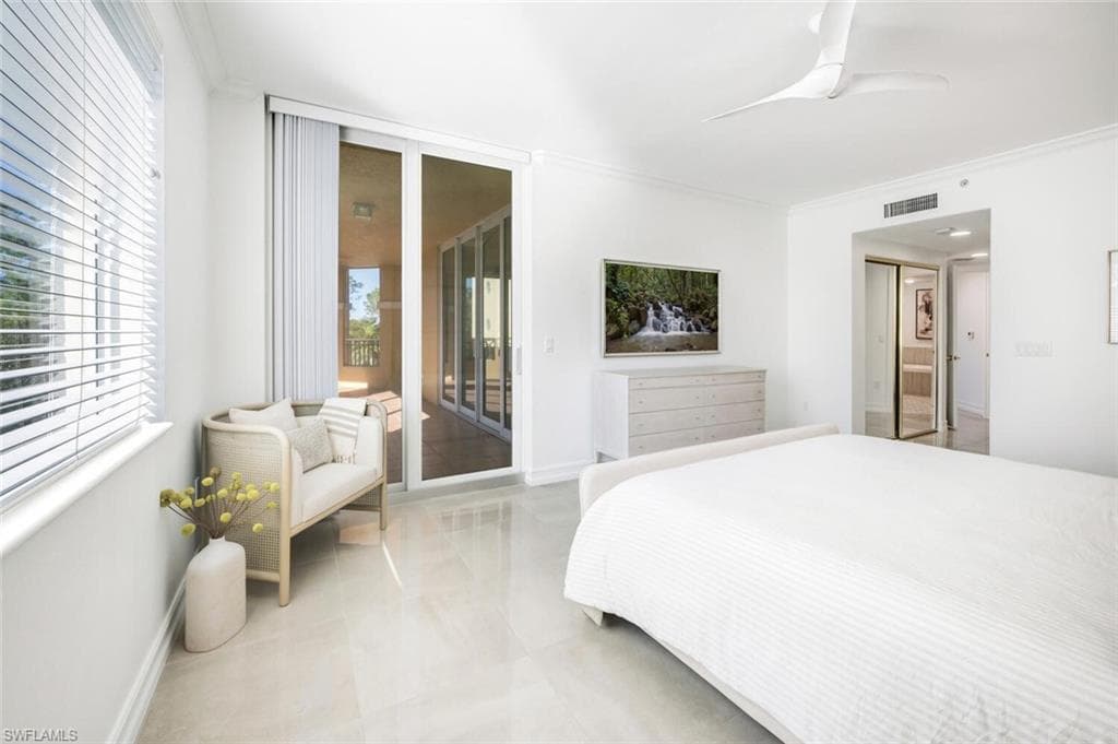 2738 Tiburon Blvd E B-305, Naples, FL 34109-12