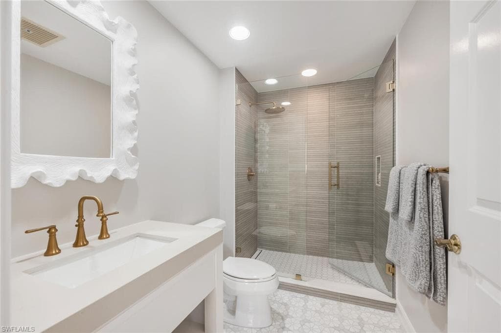 2738 Tiburon Blvd E B-305, Naples, FL 34109-16