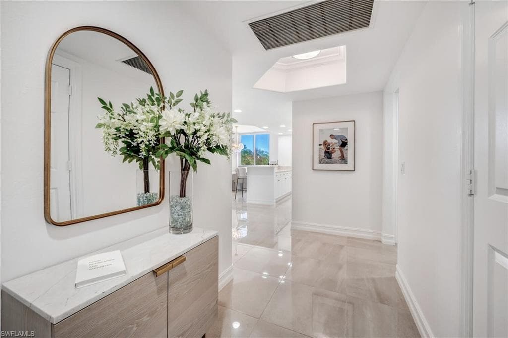 2738 Tiburon Blvd E B-305, Naples, FL 34109-17
