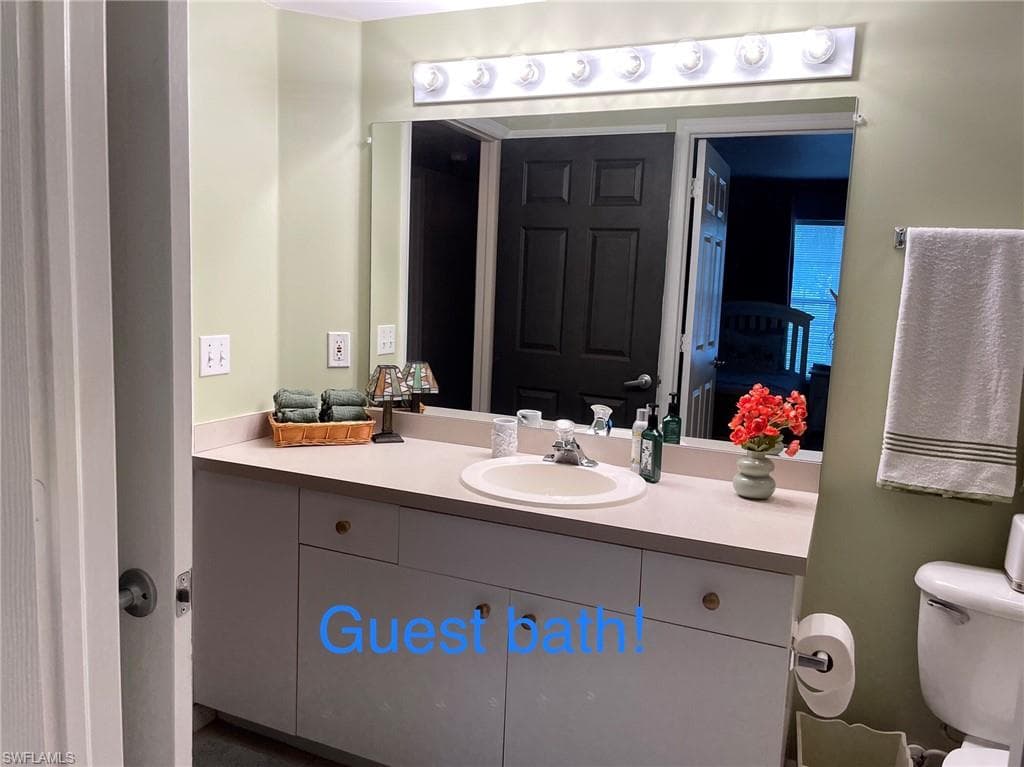 15475 Cedarwood Ln 8-202, Naples, FL 34110-7