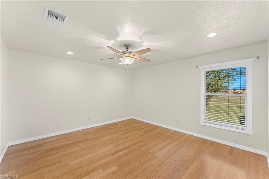 131 23rd Ter, Cape Coral, FL 33909-21
