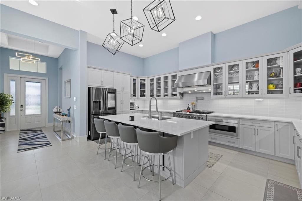 3184 Capistrano Ln, Naples, FL 34114-17
