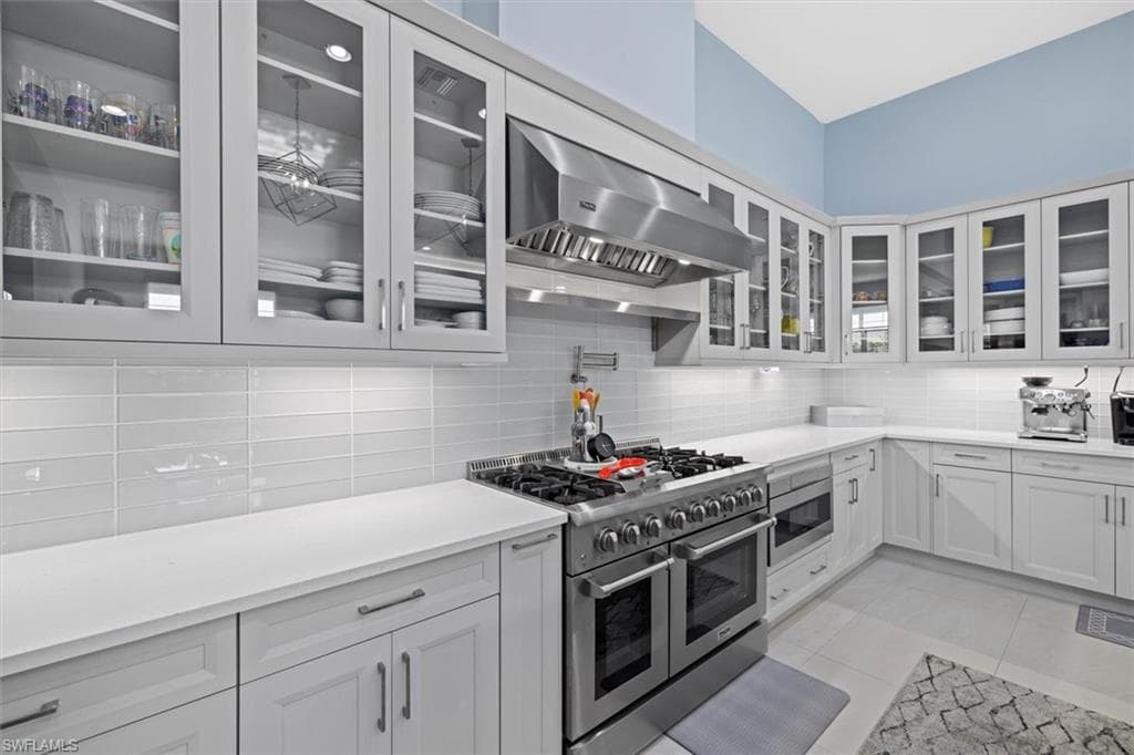 3184 Capistrano Ln, Naples, FL 34114-20