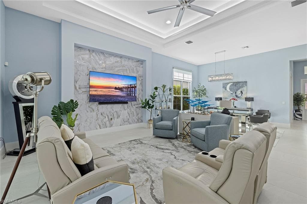 3184 Capistrano Ln, Naples, FL 34114-28