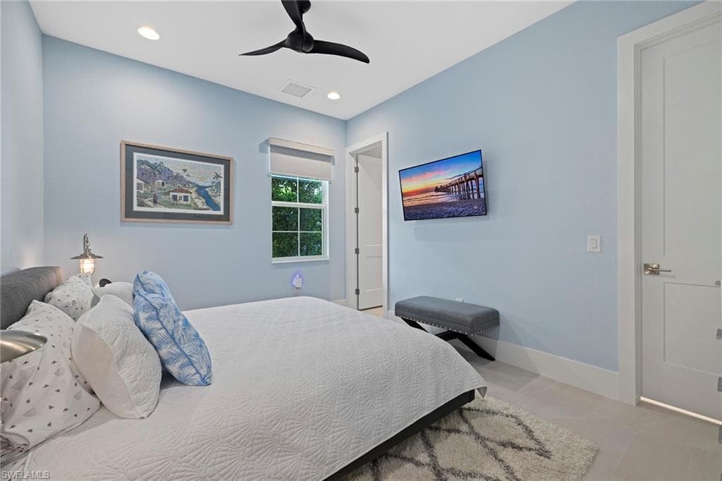 3184 Capistrano Ln, Naples, FL 34114-37