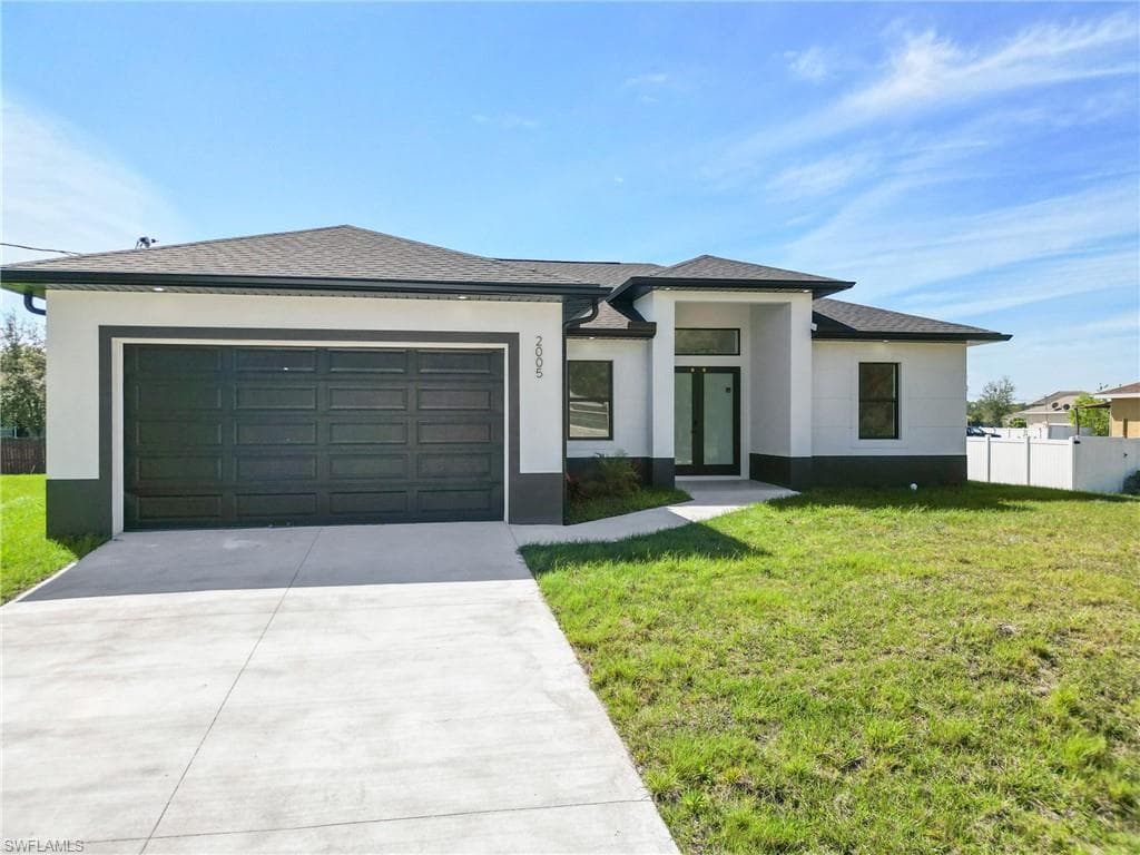 2005 Curry Ave N, Lehigh Acres, FL 33971-1