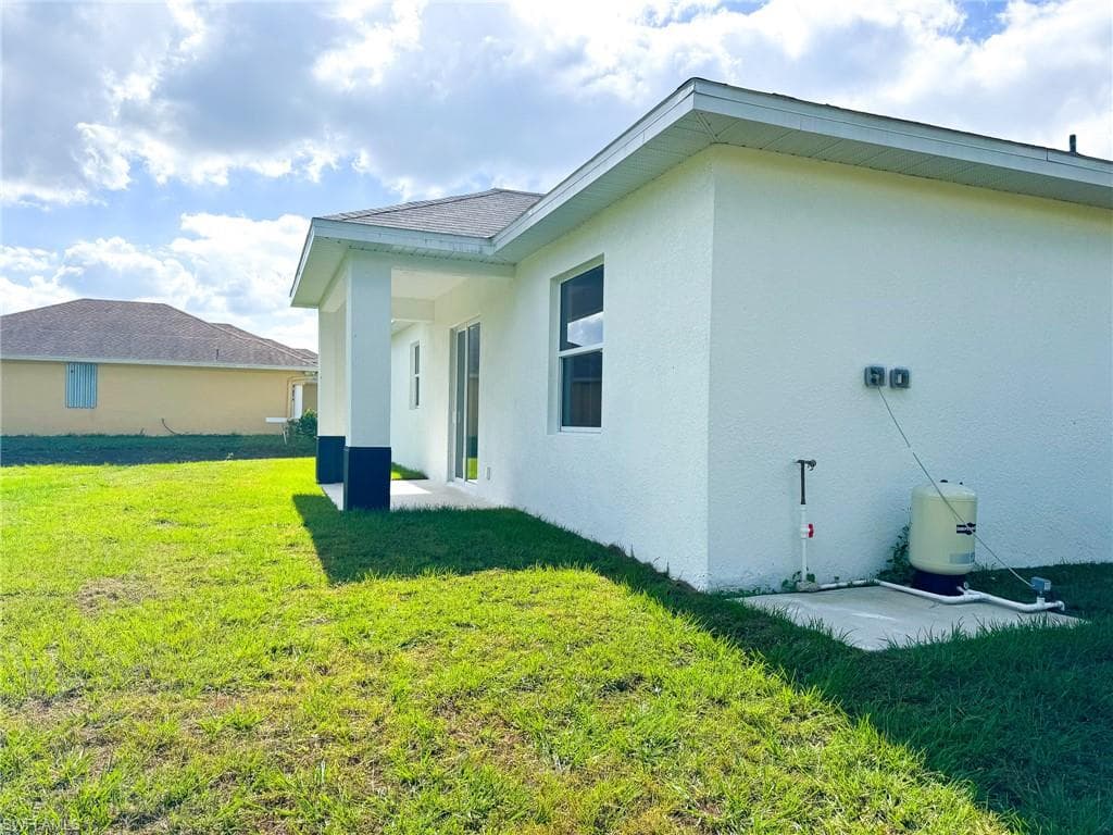 1018 Maddock St E, Lehigh Acres, FL 33974-25