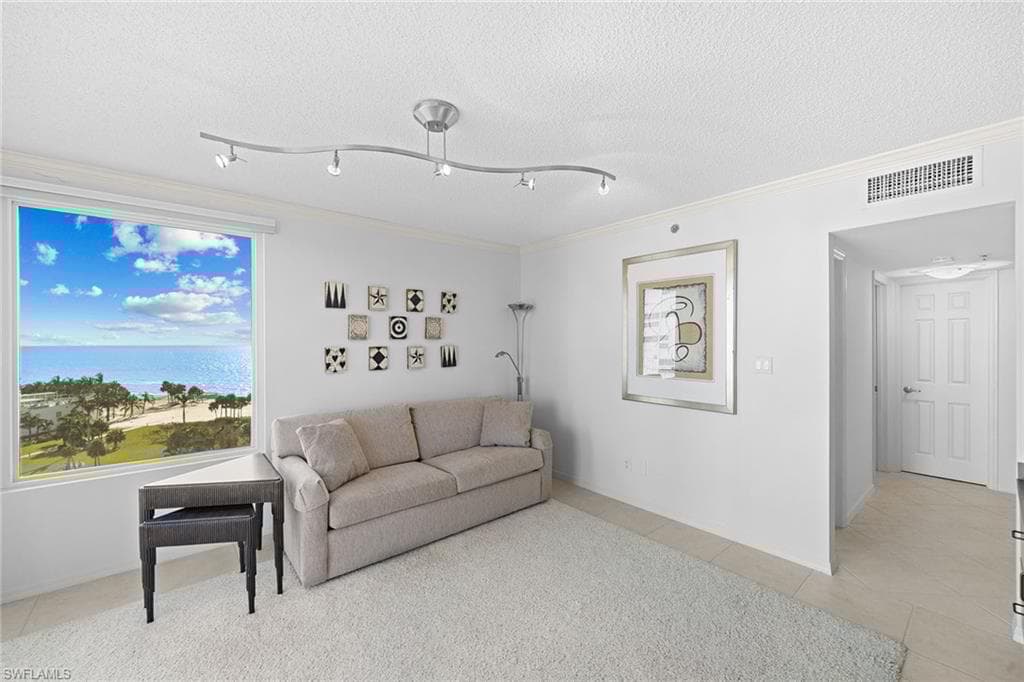 4251 Gulf Shore Blvd N 11b, Naples, FL 34103-21