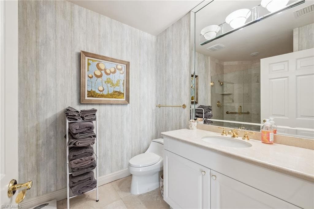 7117 Pelican Bay Blvd Ph-17, Naples, FL 34108-17