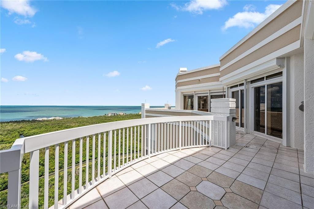 7117 Pelican Bay Blvd Ph-17, Naples, FL 34108-26