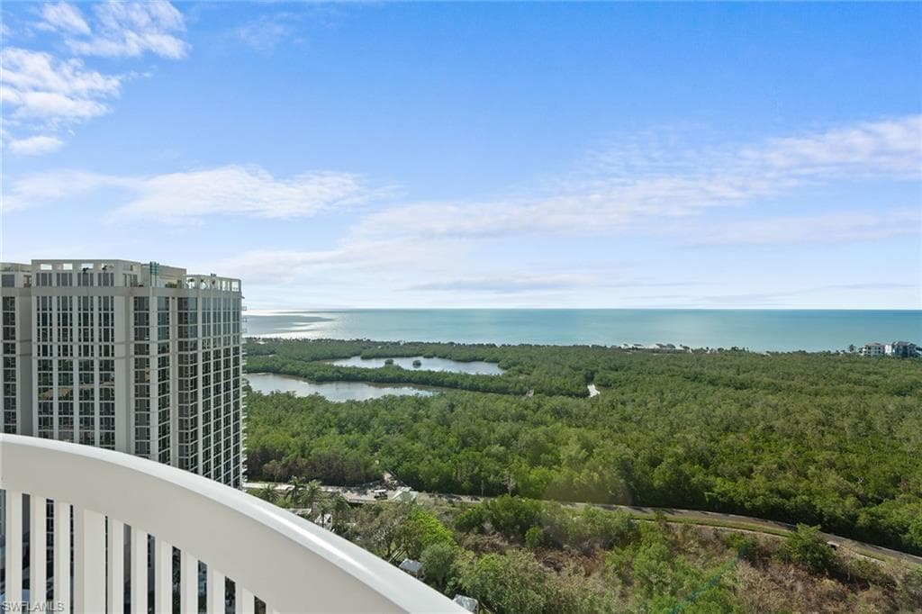 7117 Pelican Bay Blvd Ph-17, Naples, FL 34108-28