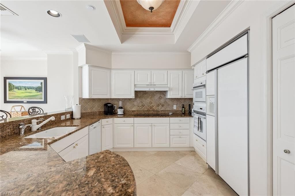 7117 Pelican Bay Blvd Ph-17, Naples, FL 34108-6