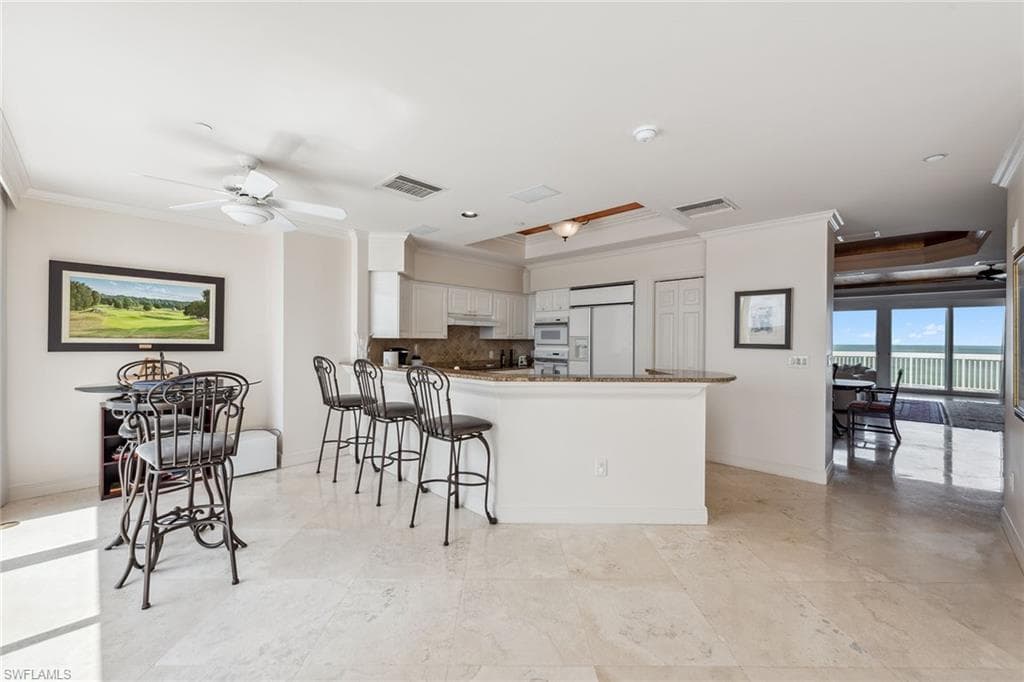 7117 Pelican Bay Blvd Ph-17, Naples, FL 34108-7