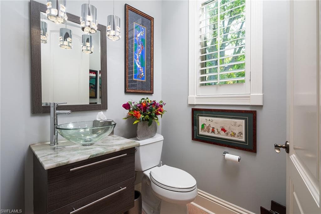 180 7th Ave S, Naples, FL 34102-23