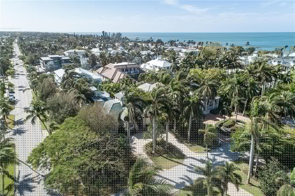 180 7th Ave S, Naples, FL 34102-48