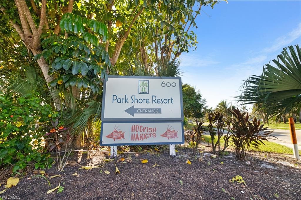 600 Neapolitan Way 216, Naples, FL 34103-22