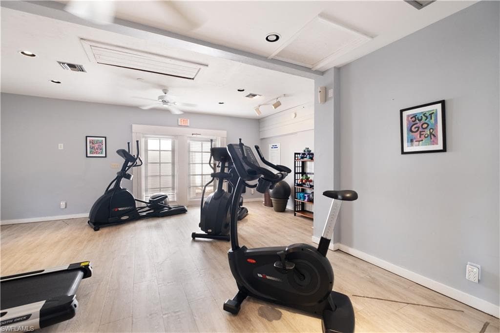 600 Neapolitan Way 216, Naples, FL 34103-31