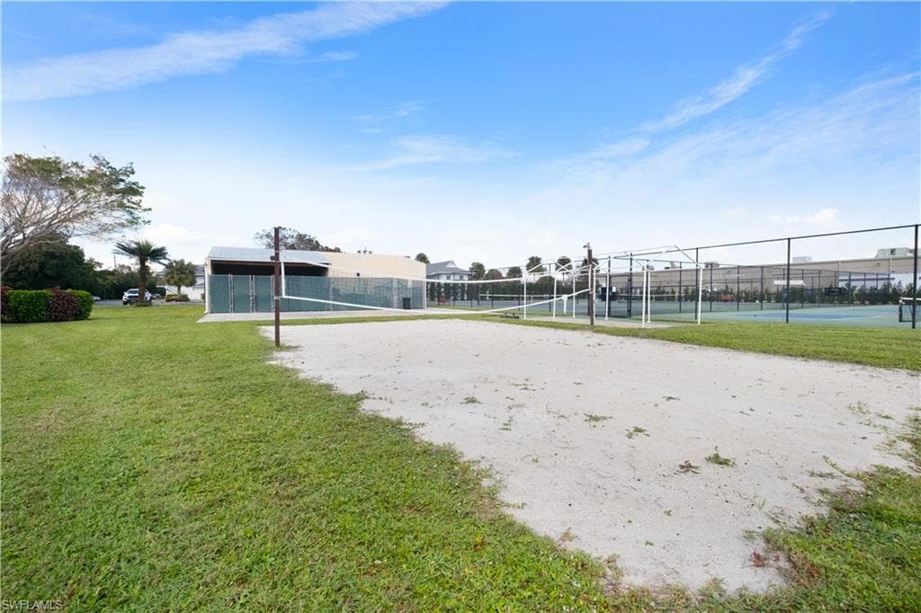 600 Neapolitan Way 216, Naples, FL 34103-33