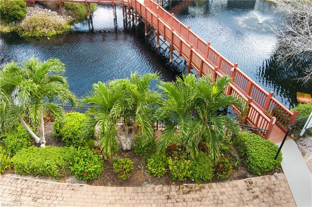 600 Neapolitan Way 216, Naples, FL 34103-39
