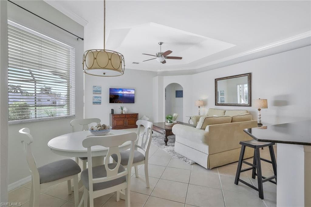 5014 Old Pond Dr, Naples, FL 34104-10