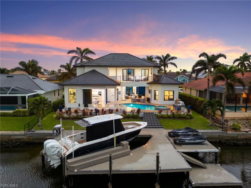 258 Capistrano Ct, Marco Island, FL 34145-1