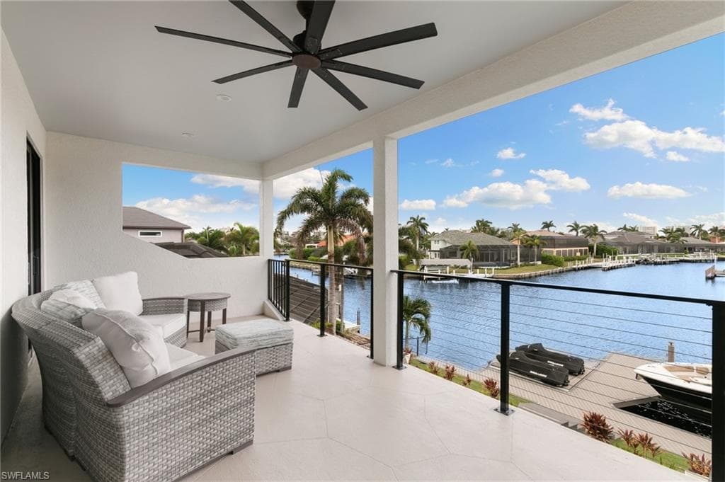 258 Capistrano Ct, Marco Island, FL 34145-32