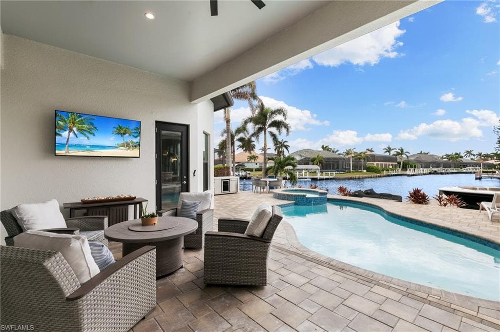 258 Capistrano Ct, Marco Island, FL 34145-34