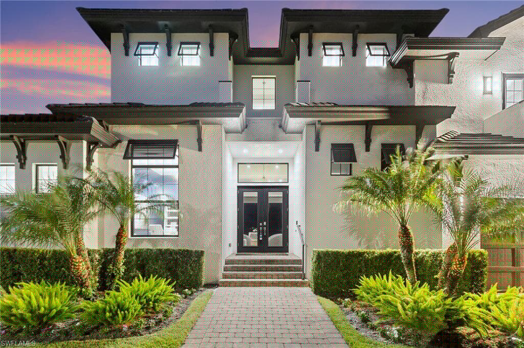 258 Capistrano Ct, Marco Island, FL 34145-4