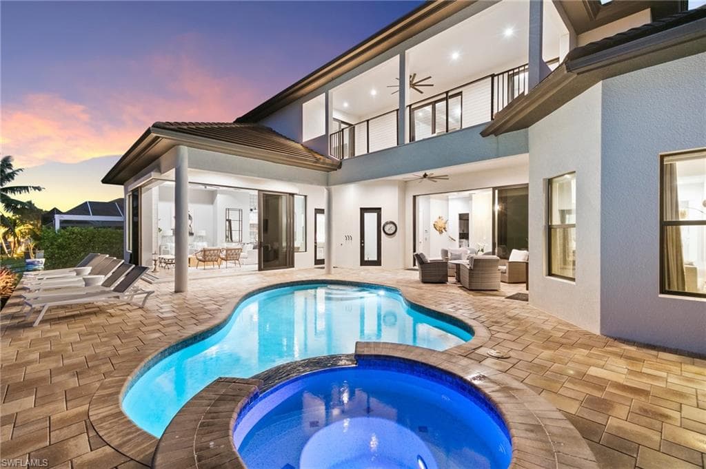 258 Capistrano Ct, Marco Island, FL 34145-5