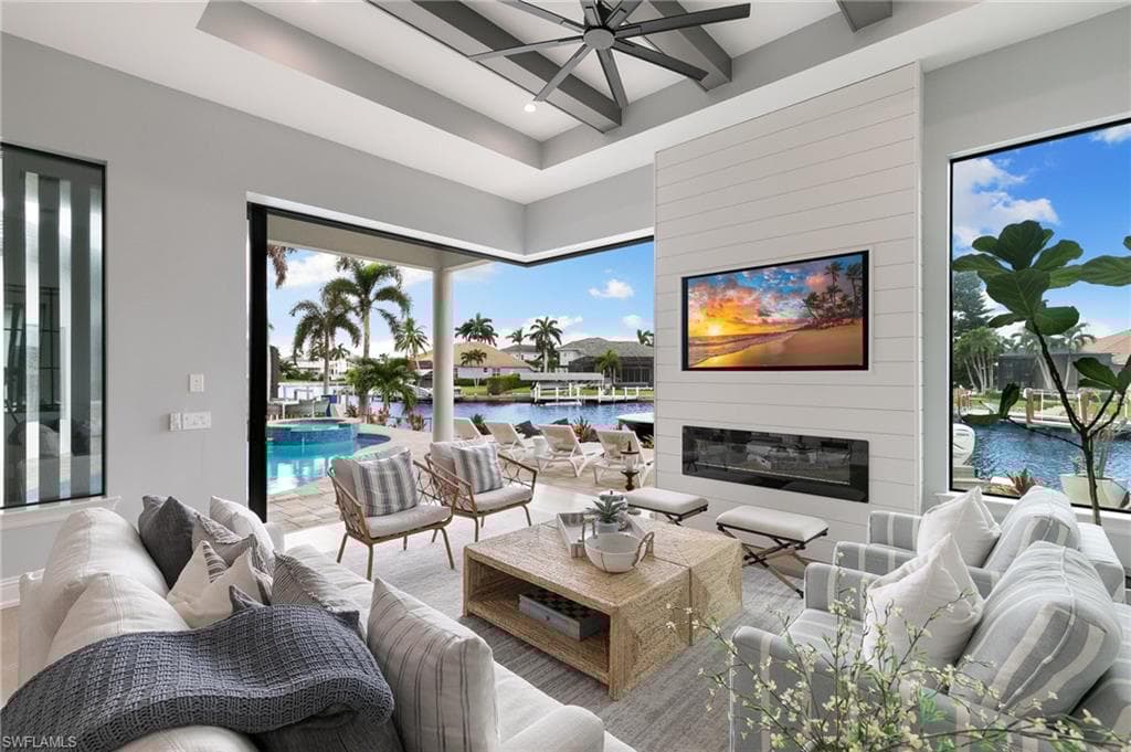 258 Capistrano Ct, Marco Island, FL 34145-6