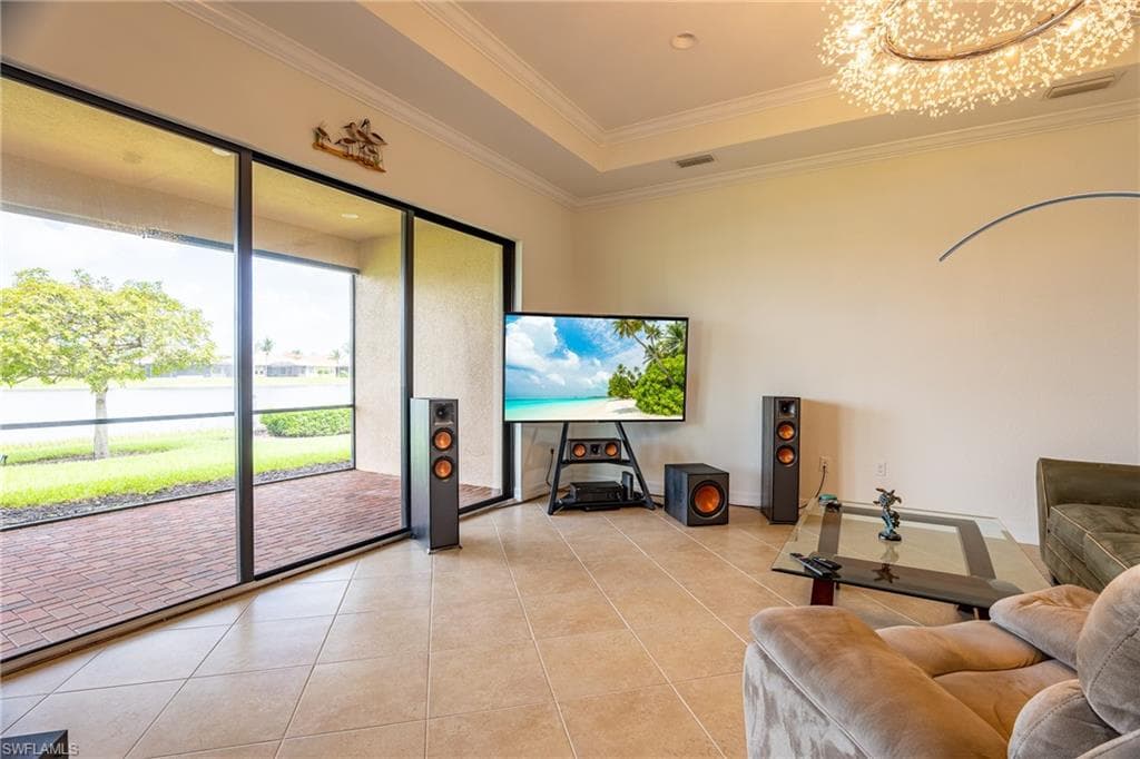 2785 Cinnamon Bay Cir, Naples, FL 34119-9