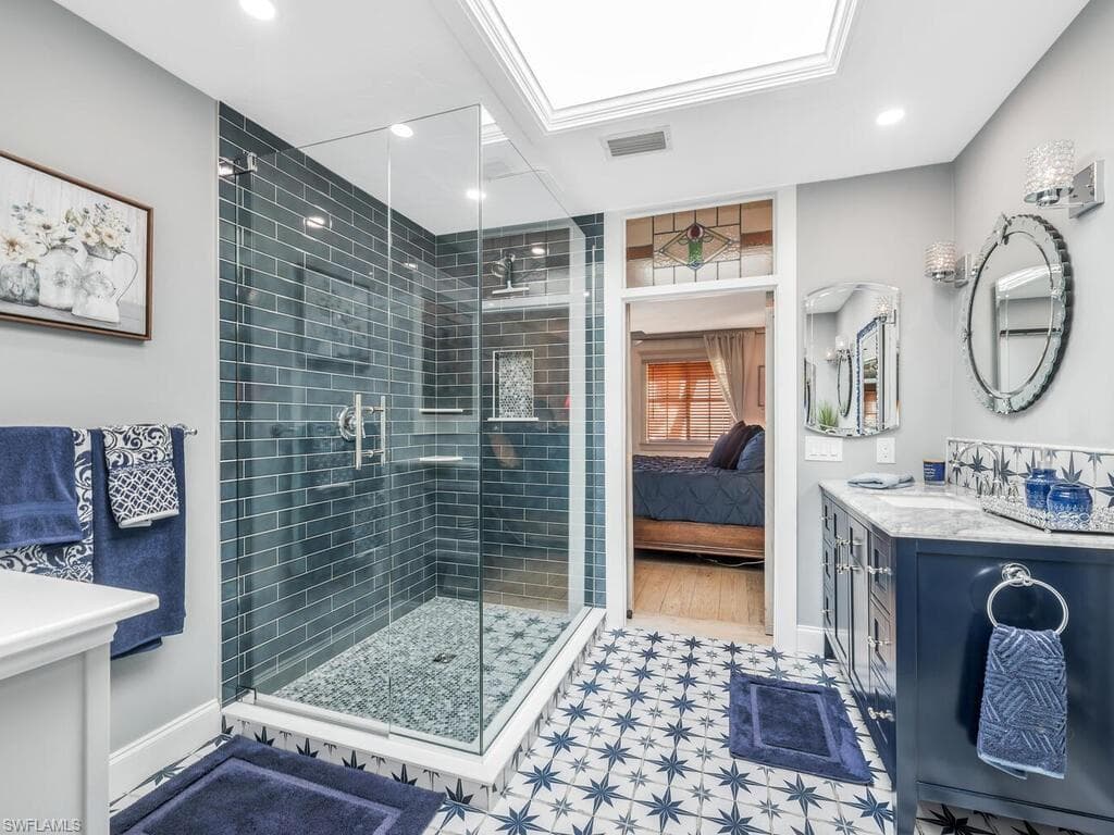 631 Serendipity Dr, Naples, FL 34108-15
