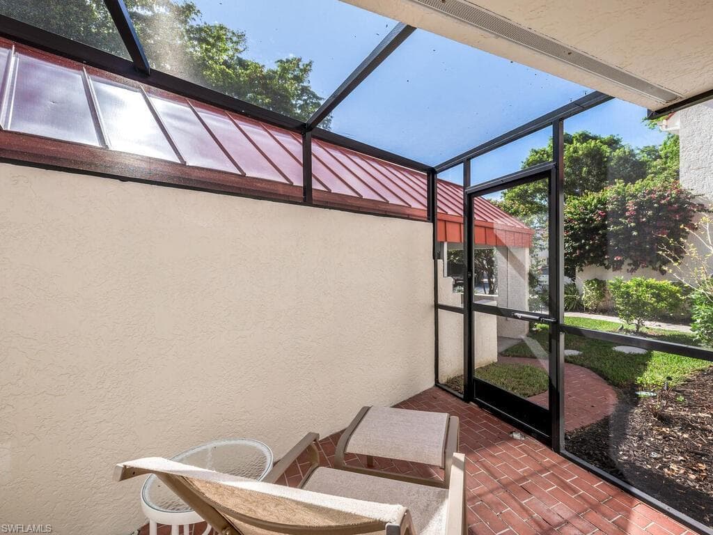 631 Serendipity Dr, Naples, FL 34108-24