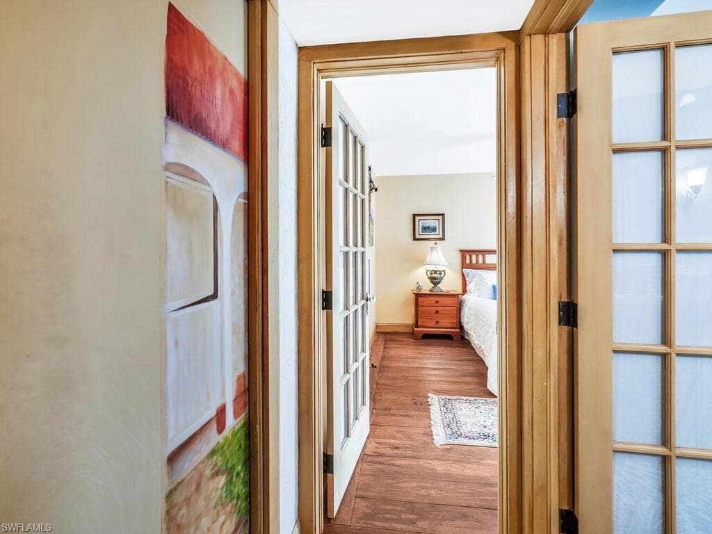 631 Serendipity Dr, Naples, FL 34108-26
