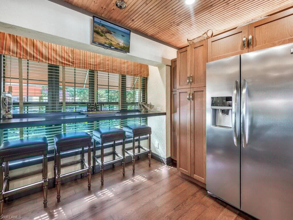 631 Serendipity Dr, Naples, FL 34108-51