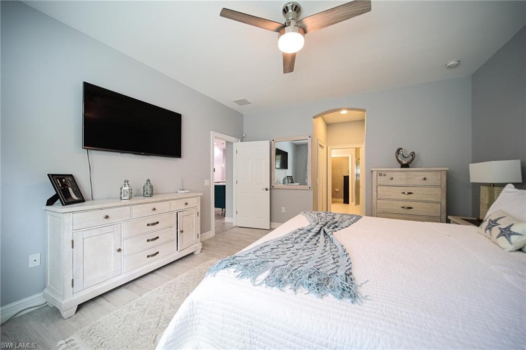 7874 Bucks Run Dr, Naples, FL 34120-12