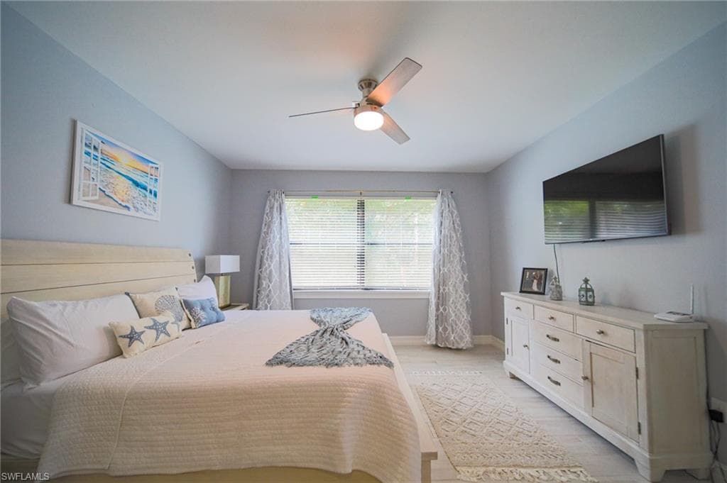 7874 Bucks Run Dr, Naples, FL 34120-15