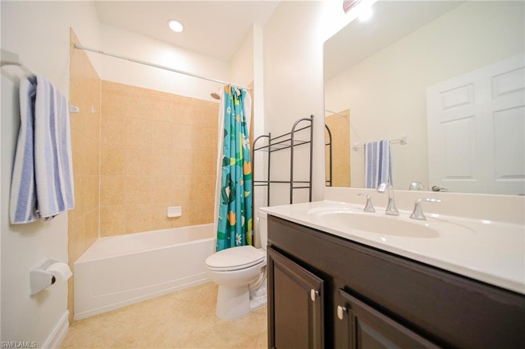 7874 Bucks Run Dr, Naples, FL 34120-23