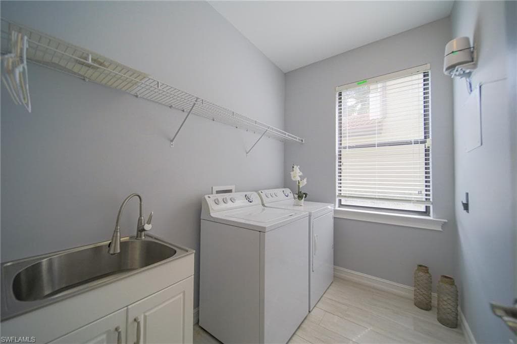 7874 Bucks Run Dr, Naples, FL 34120-24