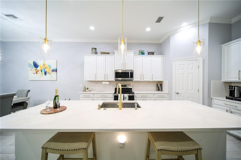 7874 Bucks Run Dr, Naples, FL 34120-5