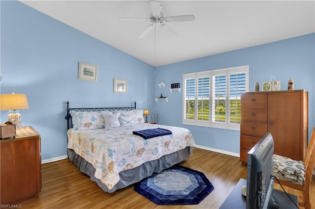 338 Newport Dr 1807, Naples, FL 34114-10