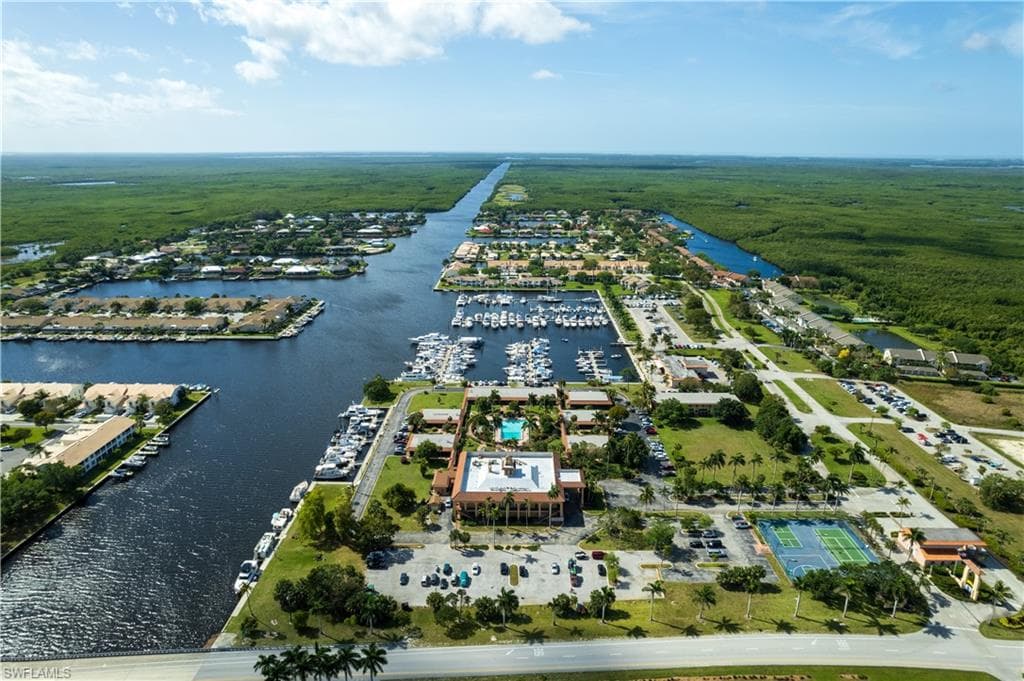 338 Newport Dr 1807, Naples, FL 34114-26