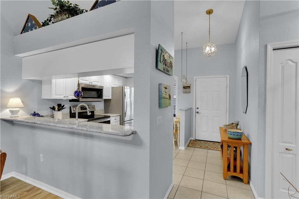 338 Newport Dr 1807, Naples, FL 34114-7