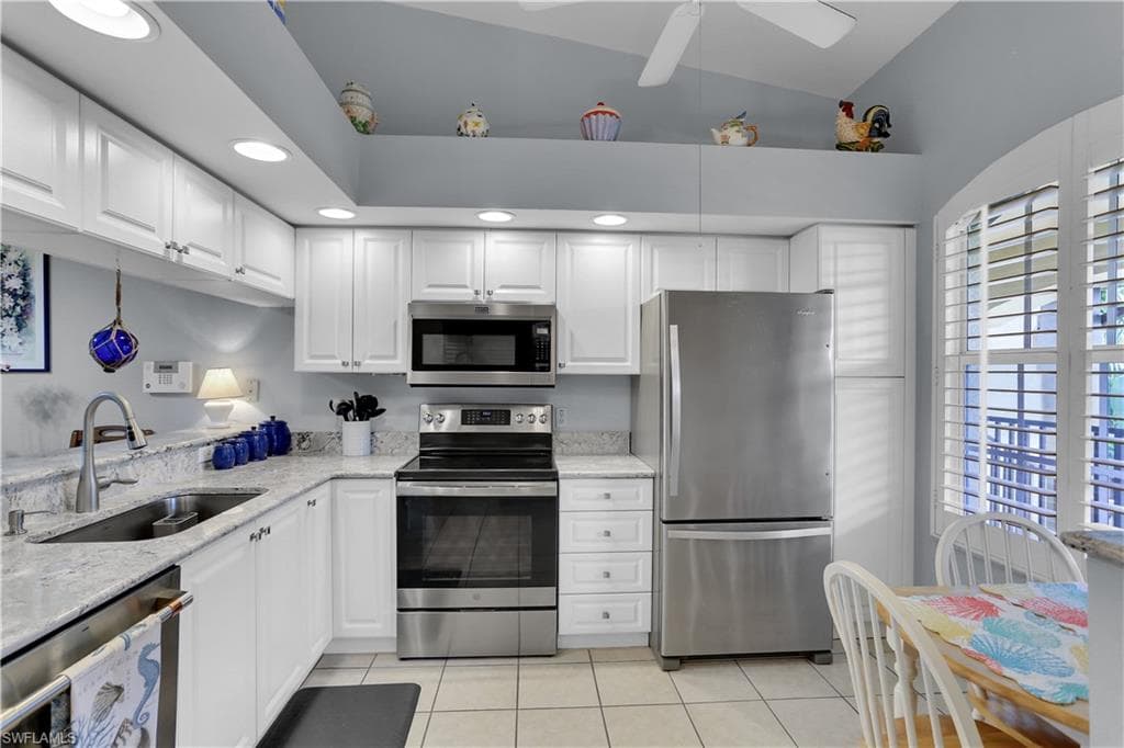 338 Newport Dr 1807, Naples, FL 34114-8