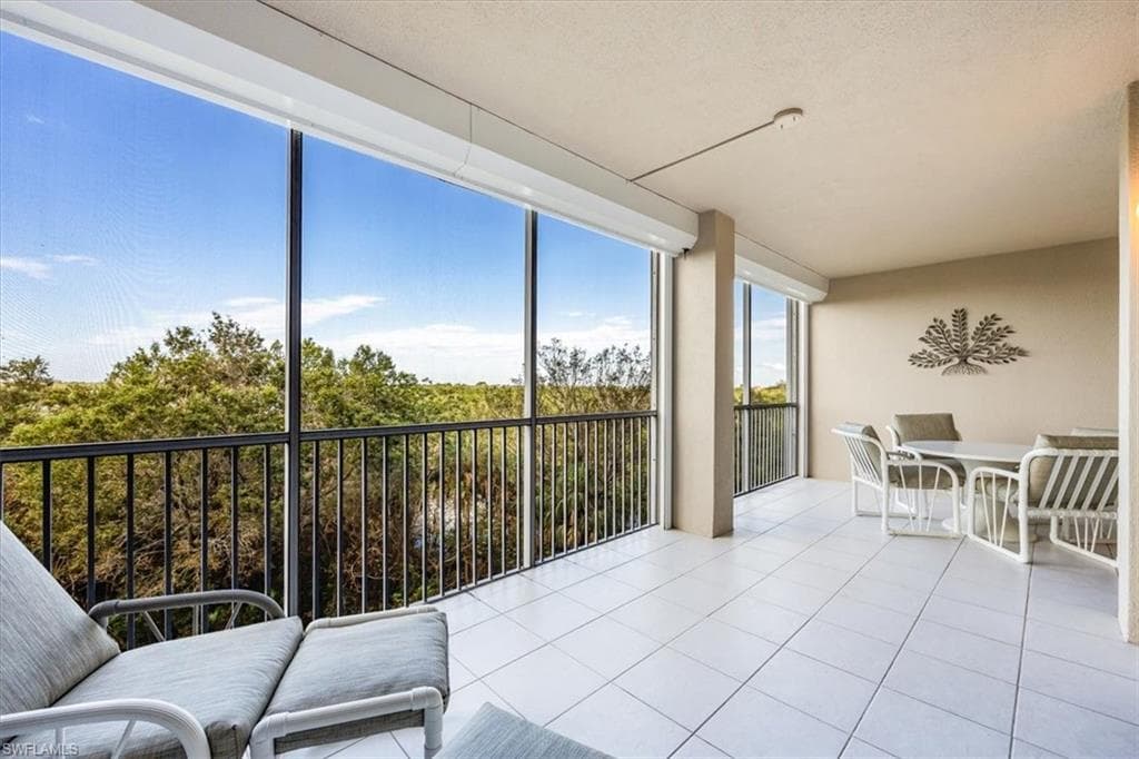 133 Vintage Bay Dr 16, Marco Island, FL 34145-18