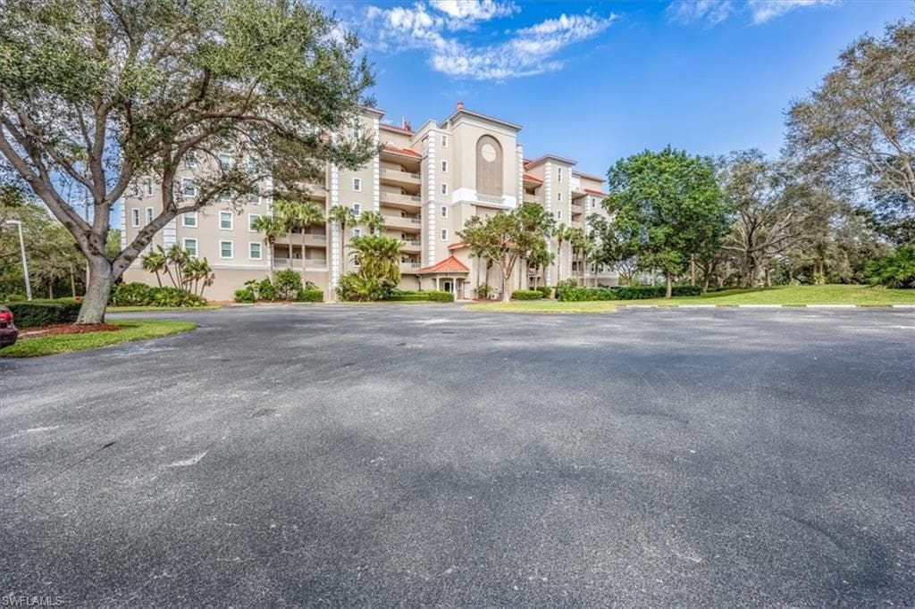 133 Vintage Bay Dr 16, Marco Island, FL 34145-24