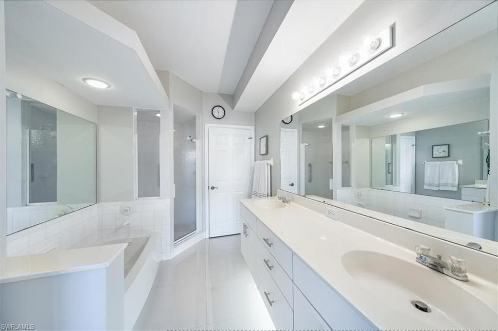 1615 Windy Pines Dr 7, Naples, FL 34112-20